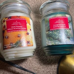 Ashland Holiday Scented Candle Duo - White and Green. Smells amazing. New